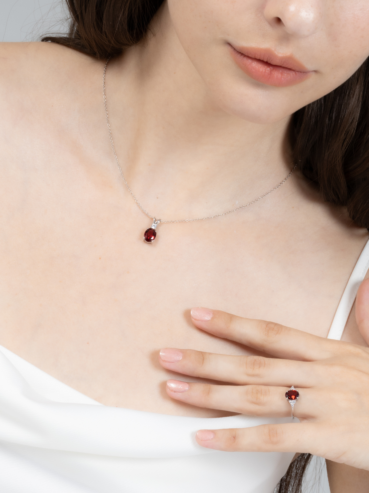 natural oval cut red garnet necklace with diamond pendant in sterling silver